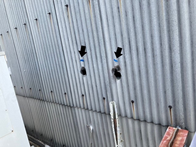 補修する箇所　マスキングテープを貼付て目印にする